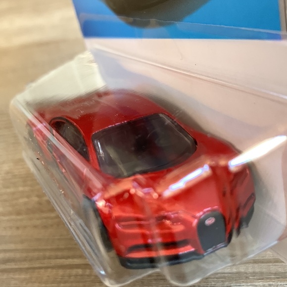 16 Bugatti Chiron Hot Wheels Exotic Car Mainline Casting 2024 Hotwheels New - Picture 4 of 6